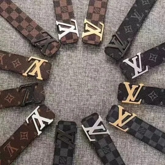 Louis Vuitton LV Initiales